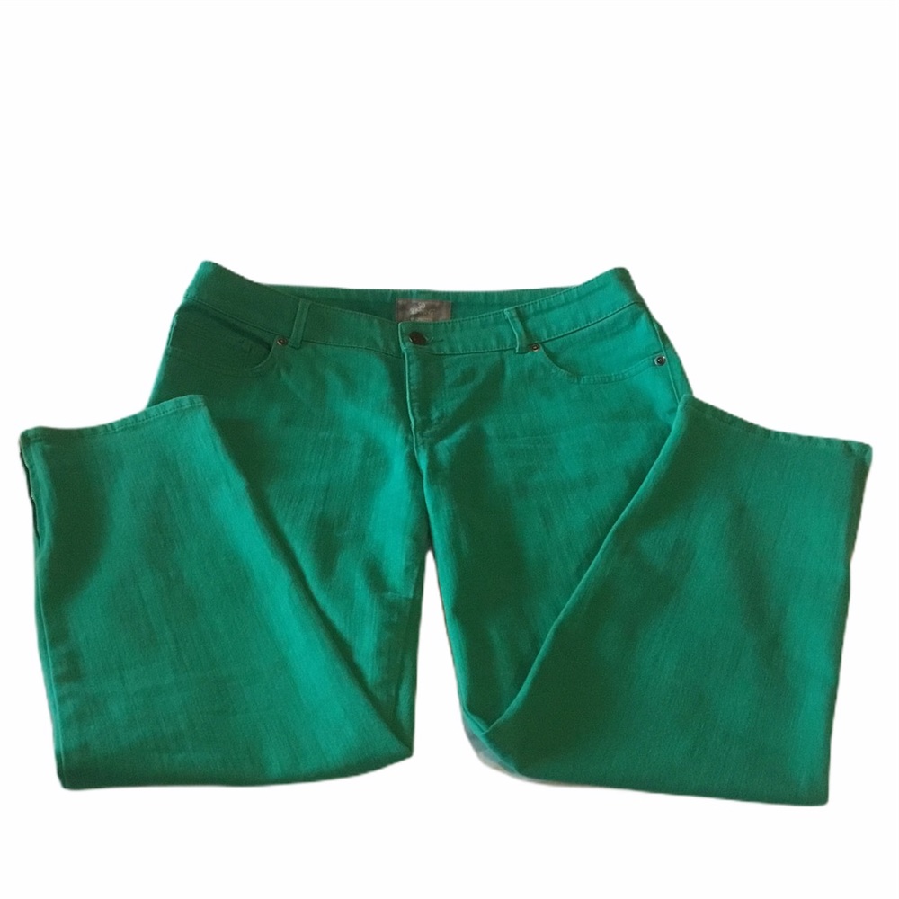 Chico’s SO SLIMMING JEANS